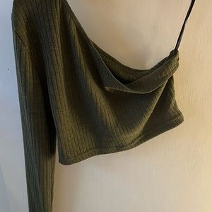 green long sleeve (one side) crop top
